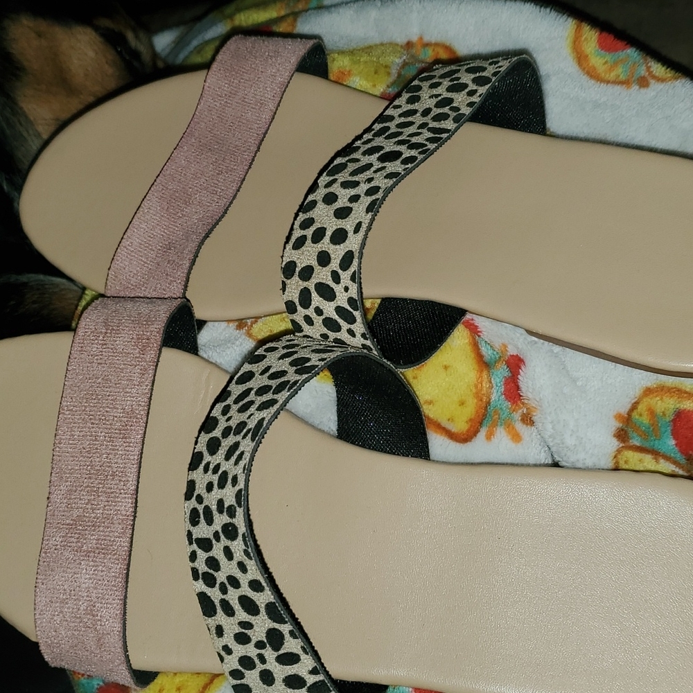 Great condition Slide-on 2-strap sandal w cheetah strap + blush pink strap-8.5